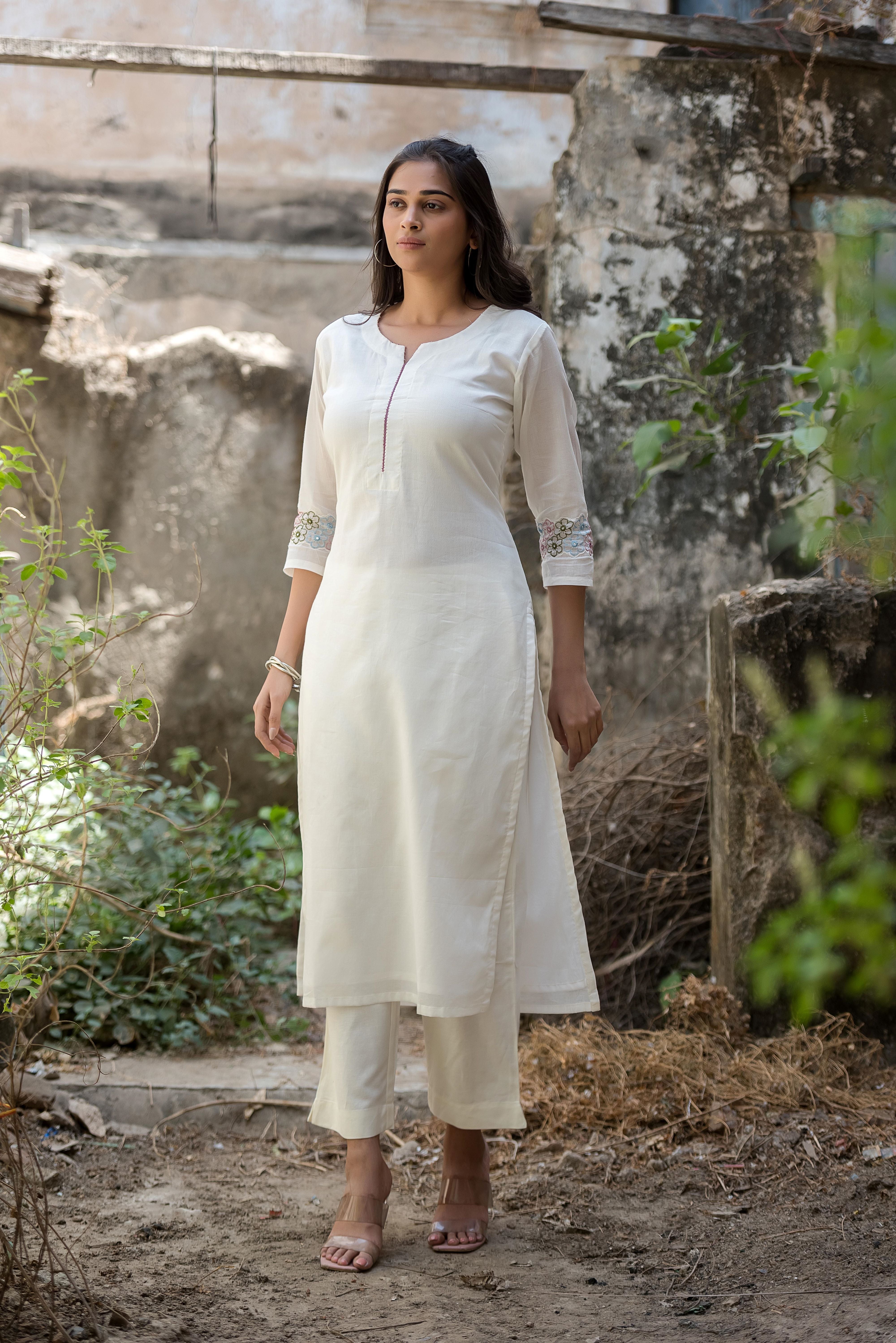 Elegant White Straight Malmal Kurti