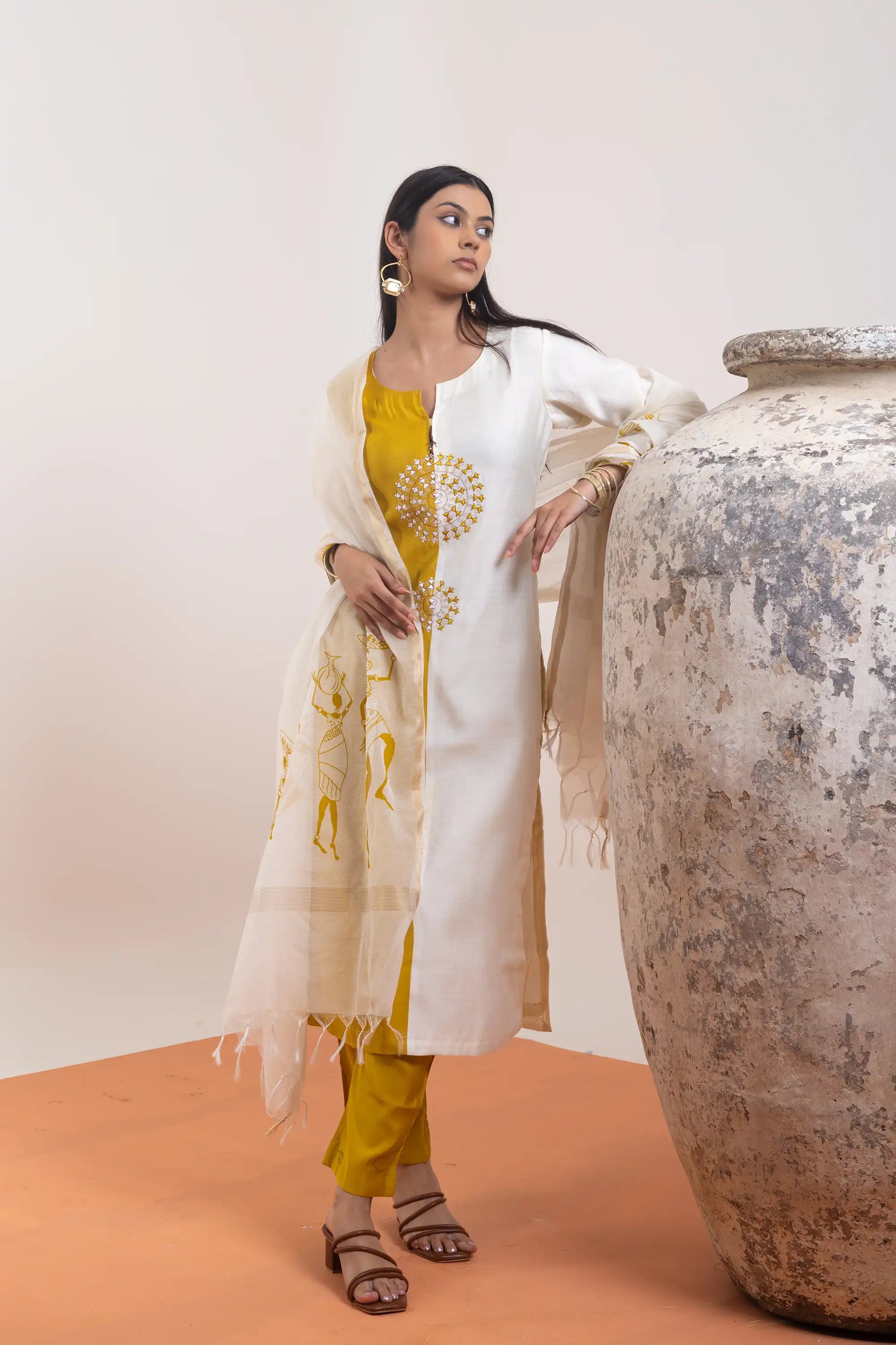 10768 MUSTARD YELLOW