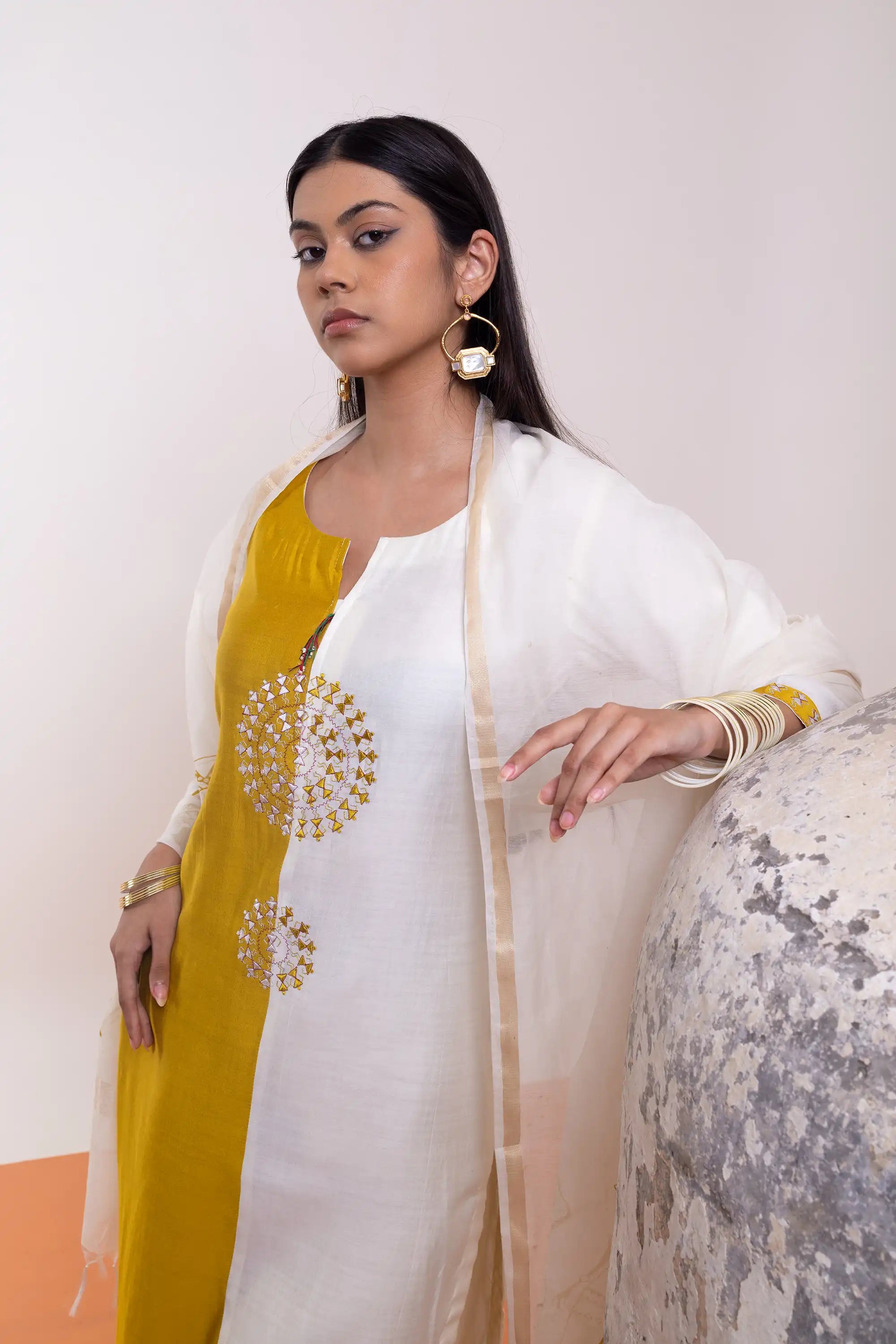 10768 MUSTARD YELLOW