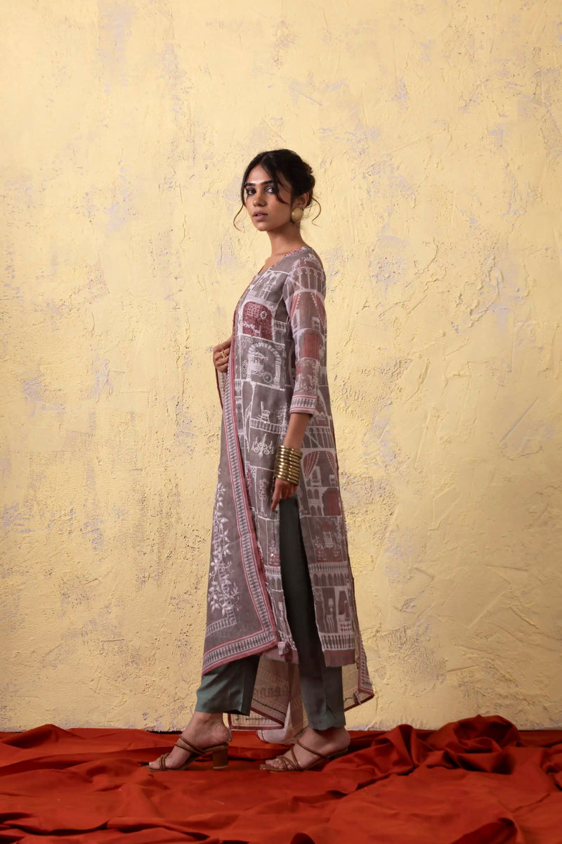 PAYAL Kurta Suit Set with Intricate Thread work Design - Payal