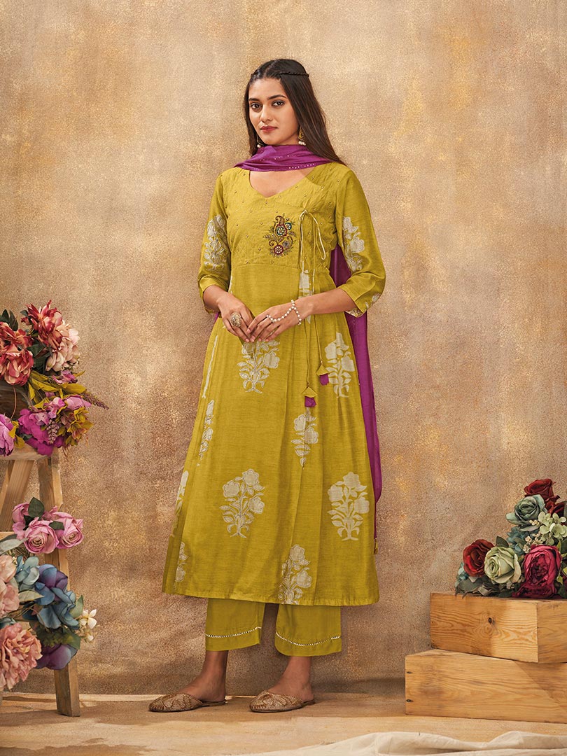 Payal Designer Aline Different Look Casula Ethnic Wear Online Pent Suit. - Payal