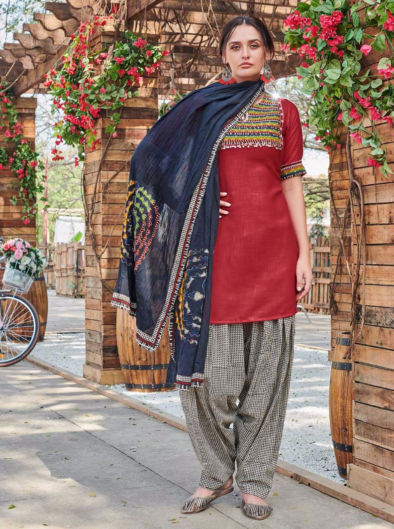 Payal Designer Straight Cut Different Look Casual Ethnic Wear Hand Work Online Patiyala Suit - Payal