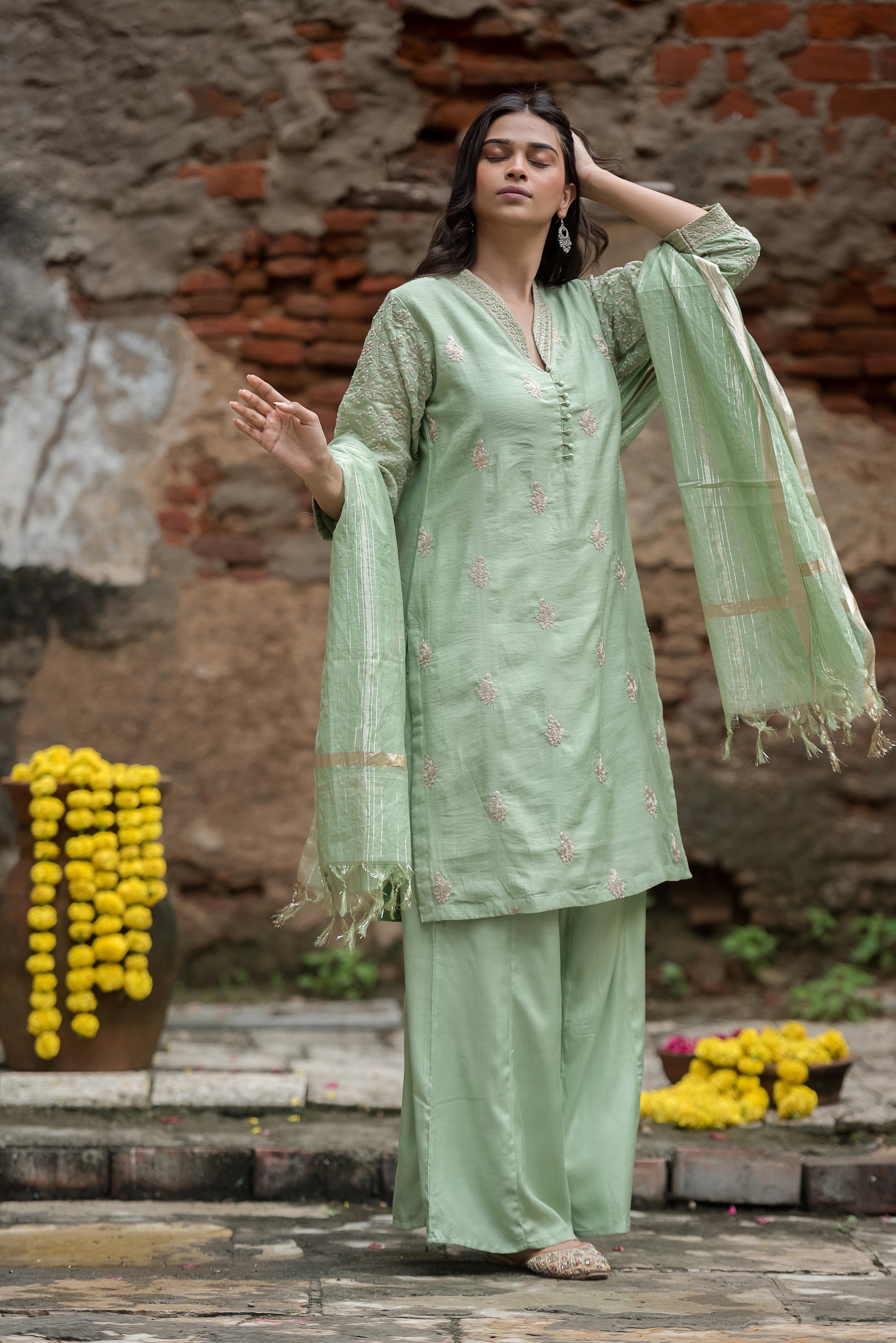 Elegant Green Salwar Suit with Delicate Detailing