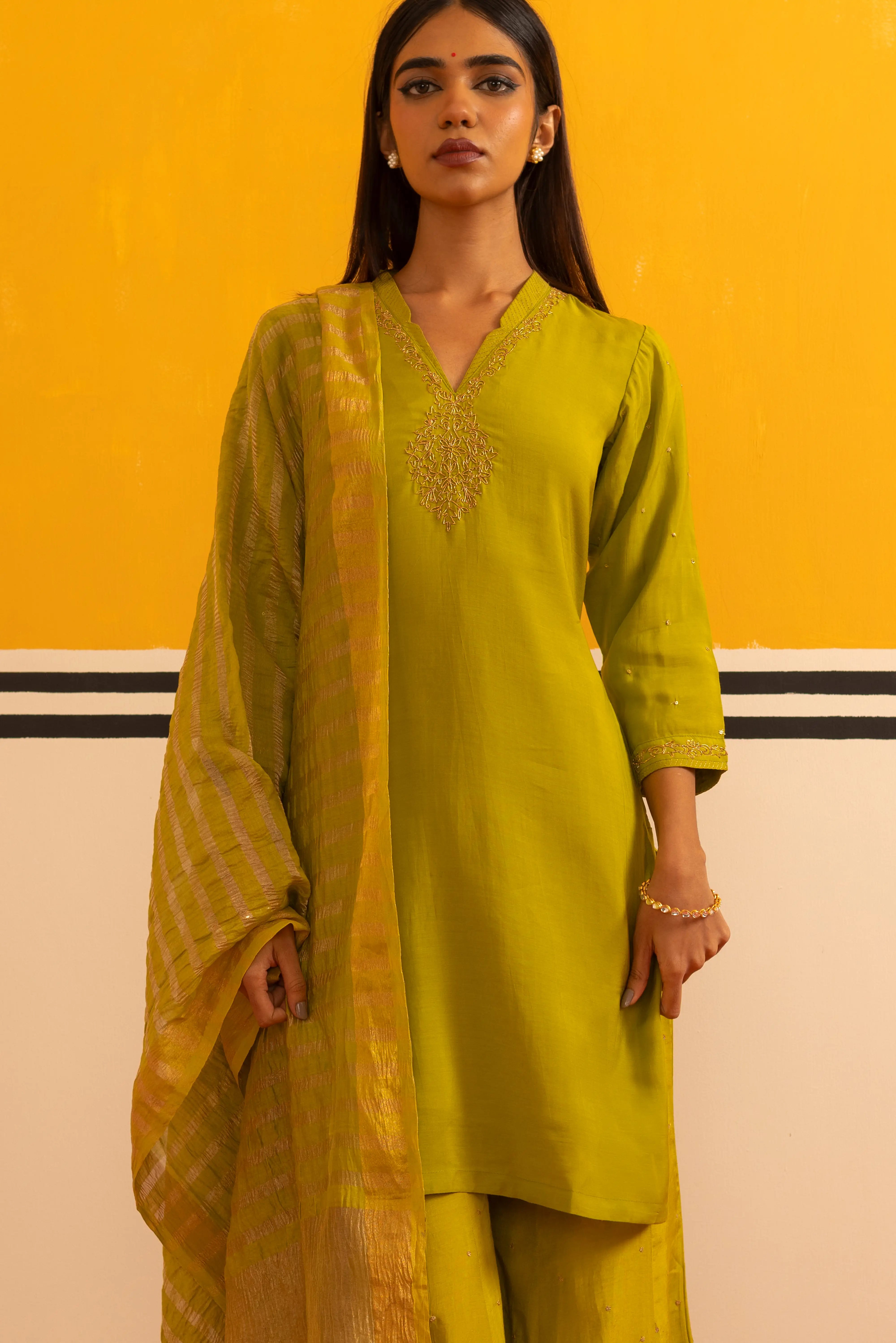 Pista Muslin Suit Set