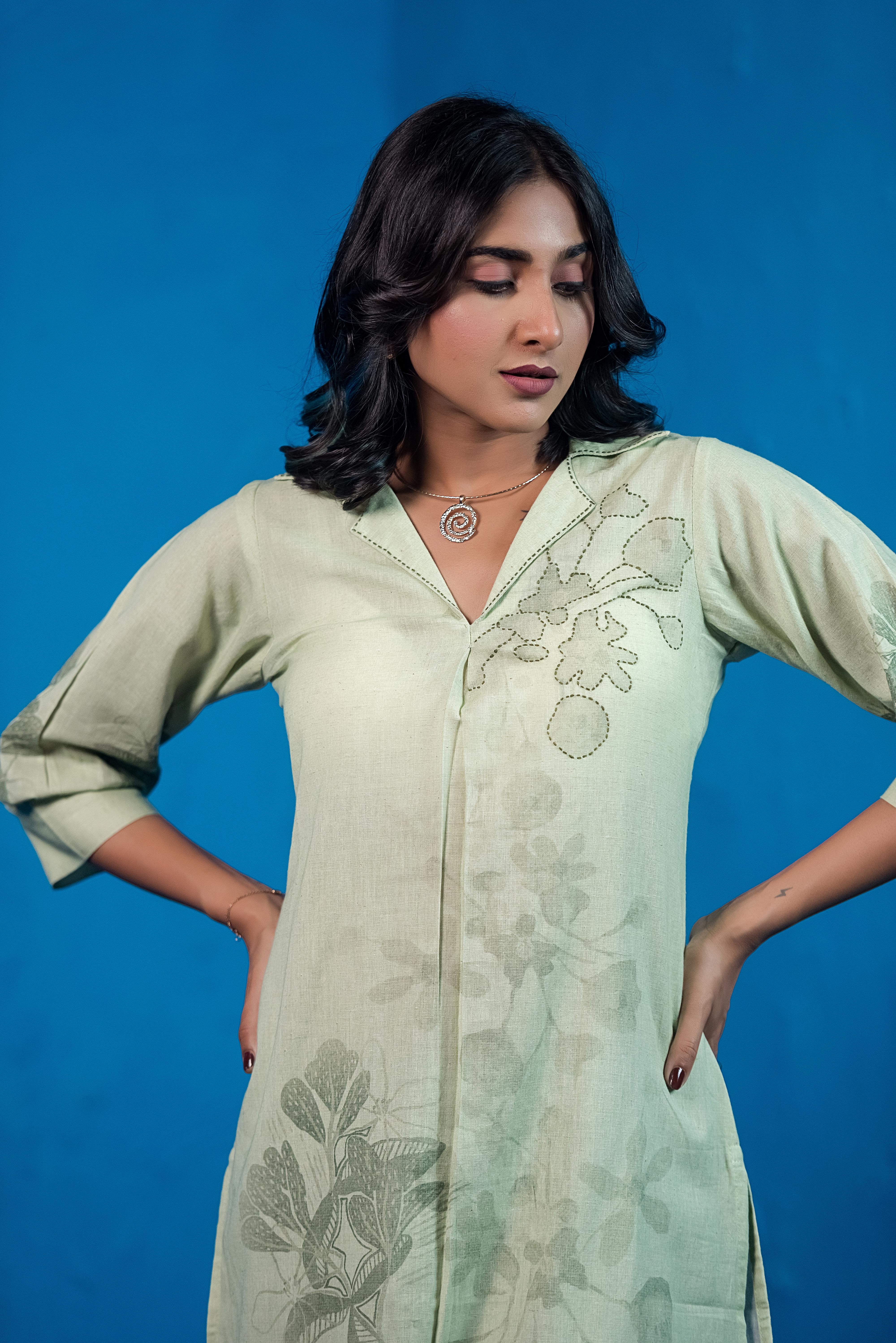 Graceful Pista Green with Handcrafted Charm