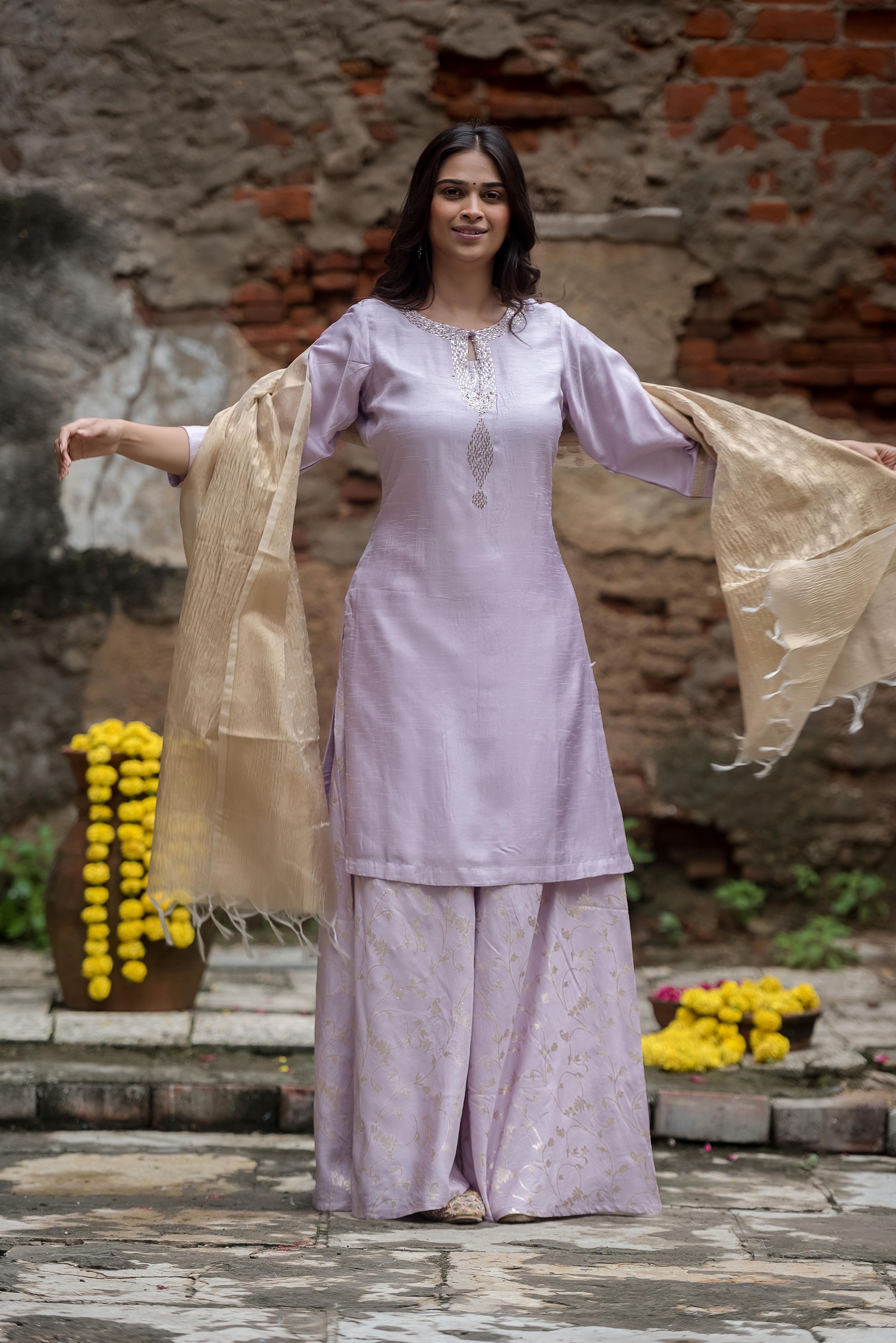 Lilac Silk Suit With Delicate Khat Work