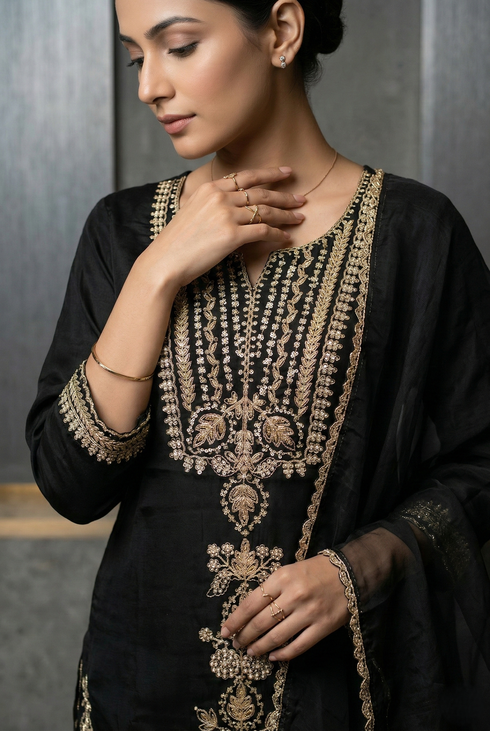Elegant Black Silk Festive Short Top Suit Set