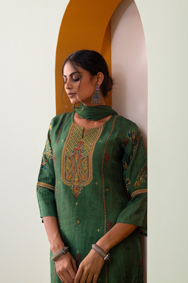 PAYAL Green Festive Kurta Suit Set with intricate Print Detailing - Payal