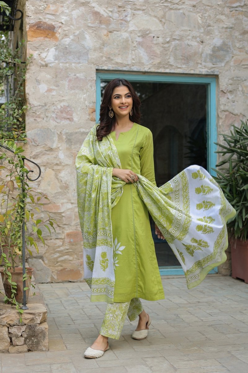 PAYAL Green Kurta Suit Set with Floral Embroidery - Payal
