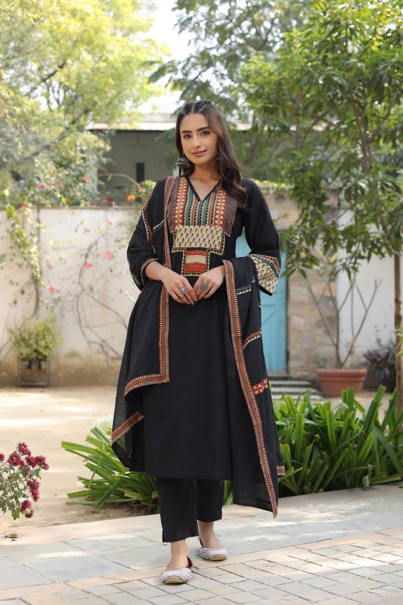 PAYAL Karigari Kurta Suit Set with Handwork Deatiling - Payal