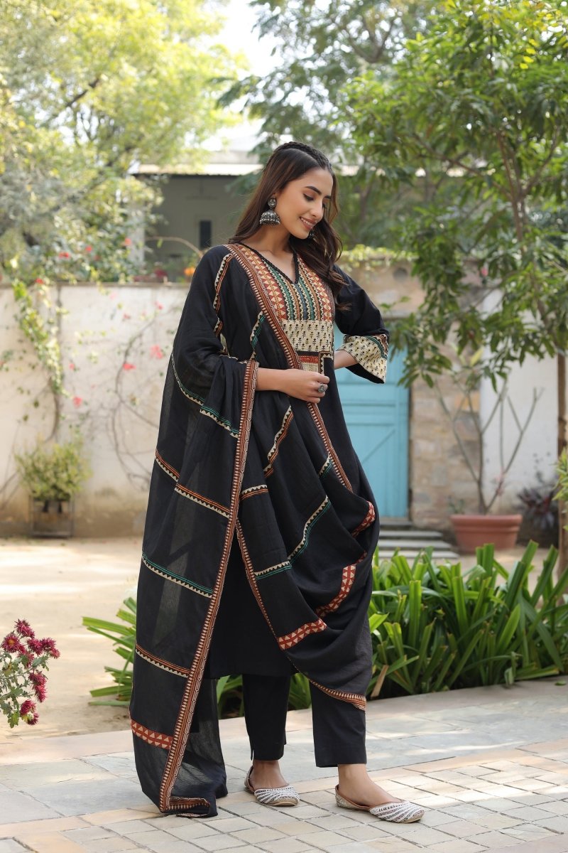 PAYAL Karigari Kurta Suit Set with Handwork Deatiling - Payal