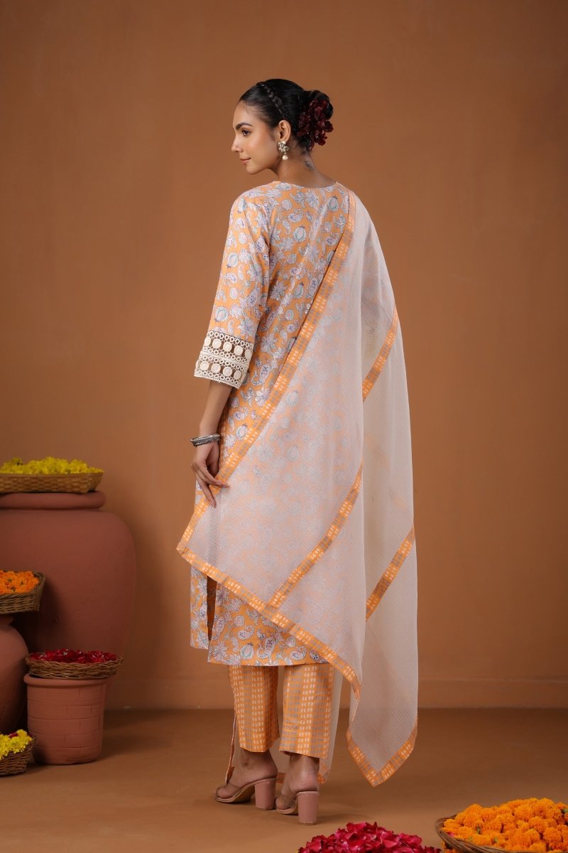 PAYAL Peach Kurta Suit Set with Print Design - Payal