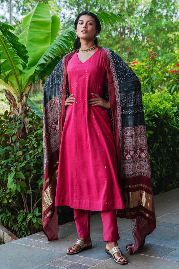 Red Bhagalpuri Silk Flared Suit Set - Payal