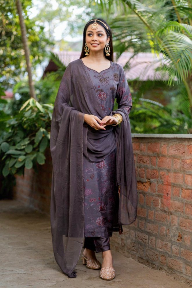 Sadabahar Viscose Suit Set - Payal